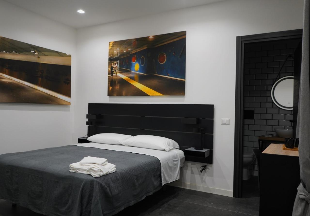 Dimora Metro Santacroce Bed and Breakfast Napels Buitenkant foto